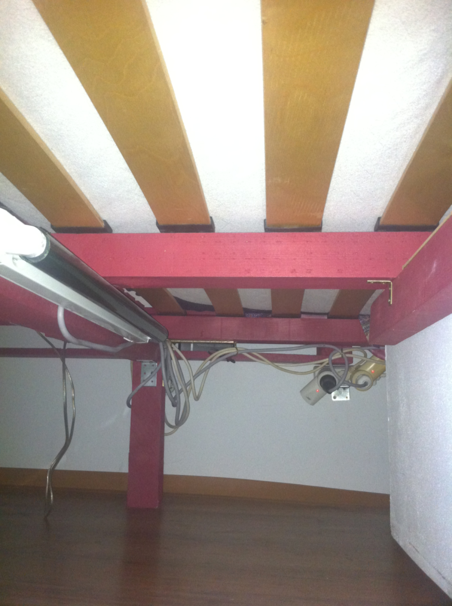 Palettenmöbel die erste: doppelbett mit palettenrahmen ...